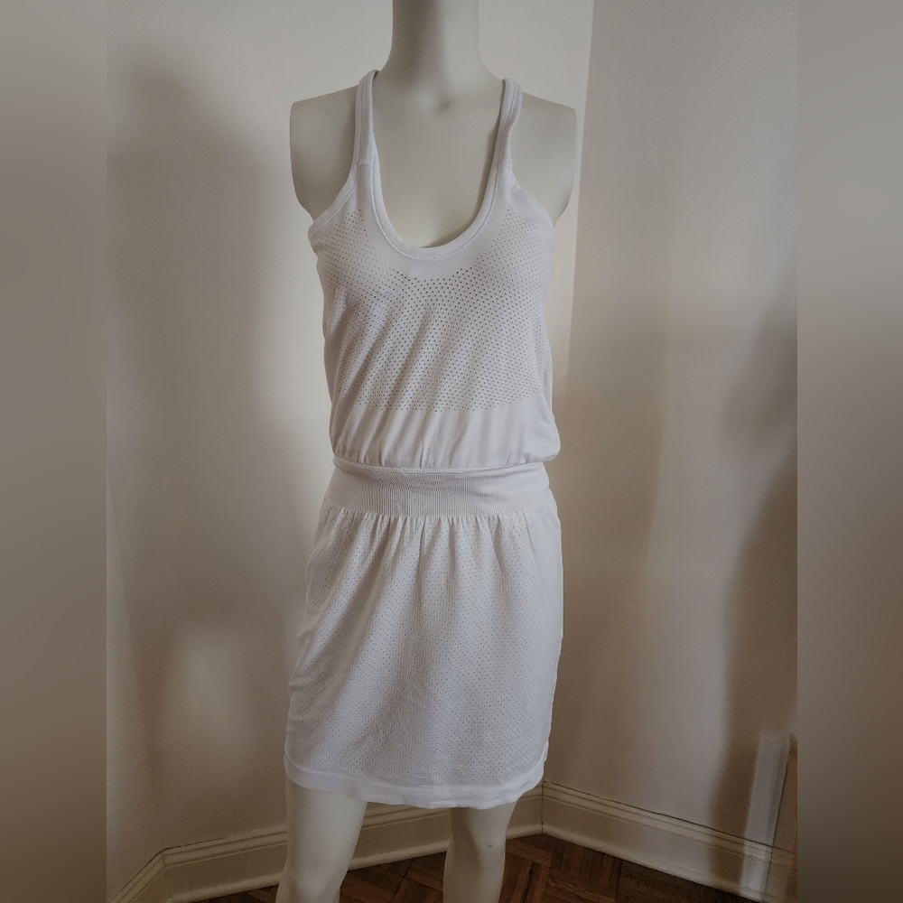 Lightly worn Lululemon flex on court tennis dress